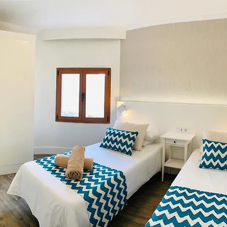 Ereza Lobos Villa