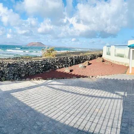 Villa Ereza Lobos *
