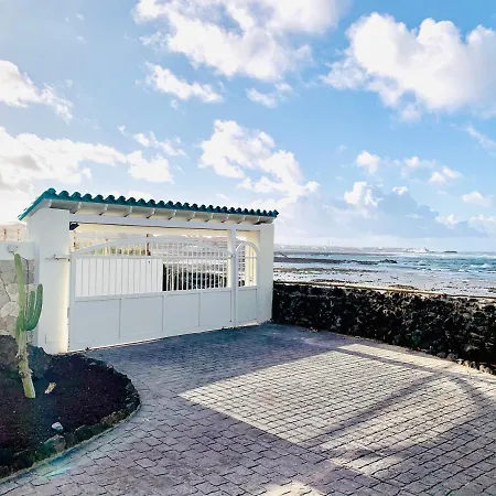 Villa Ereza Lobos